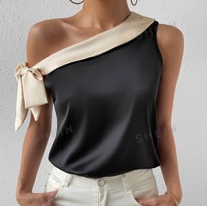 Elegant off the shoulder sleeveless blouse